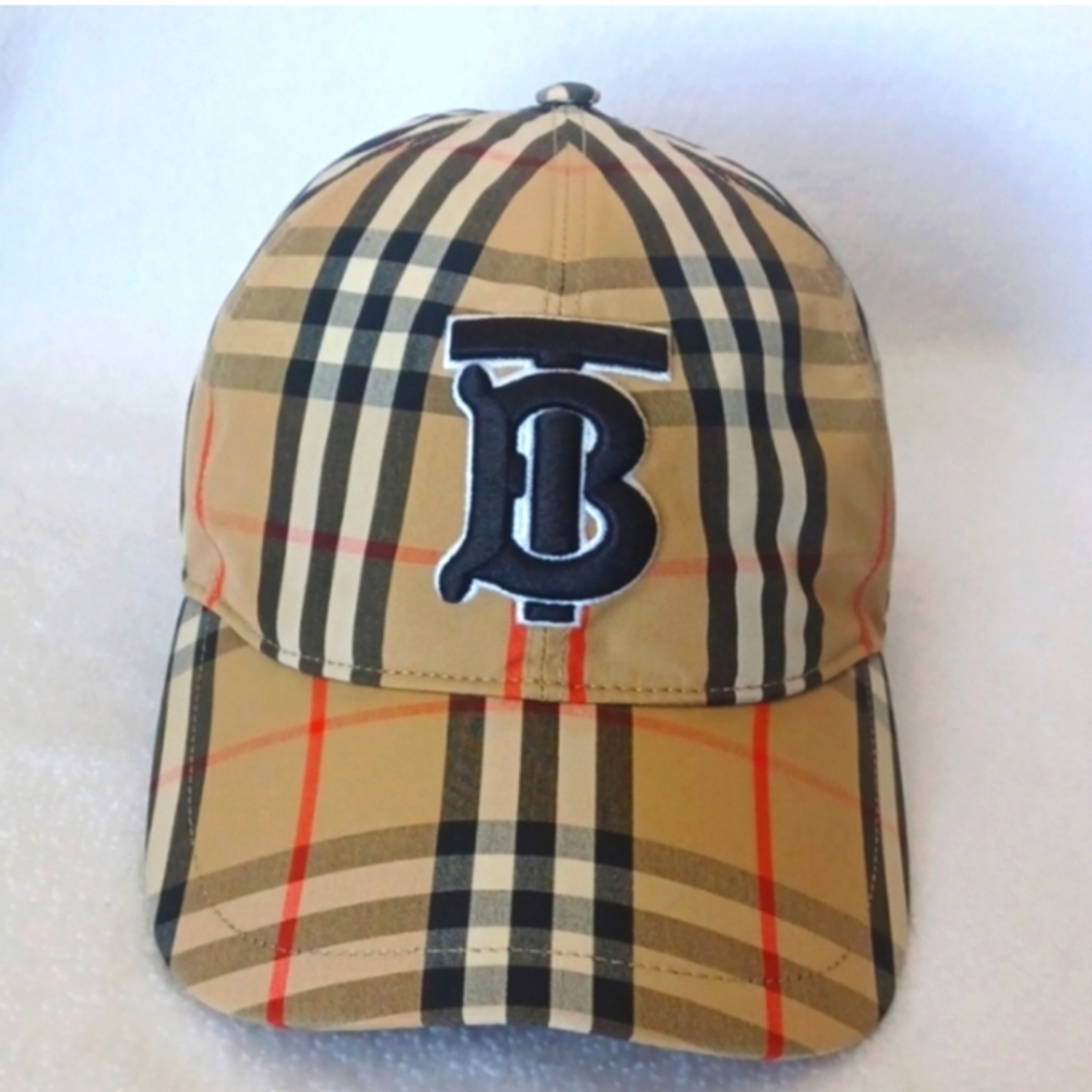 NWOT Burberry Tan Plaid Hat with Black Logo - MEDIUM